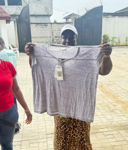 More moments from our recent holiday distribution in Liberia—love, care, and compassion know no borders. Together, we are sharing hope and essential items with communities near and far.
