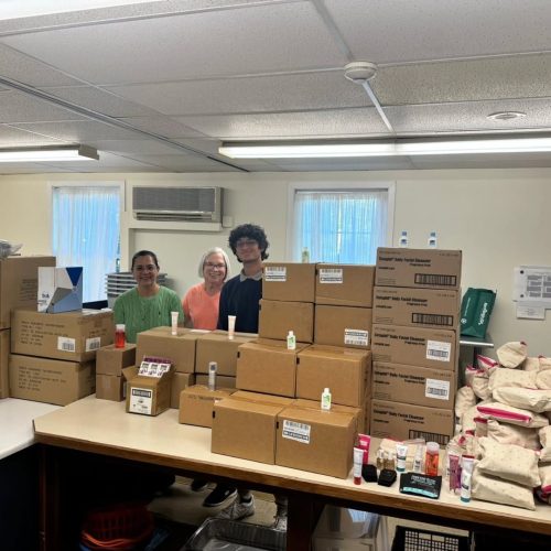 Care4Me and the India Temple Association joined to donate 100 care packages and pantry supplies to the Prince of Peace Church in Marlton, New Jersey!